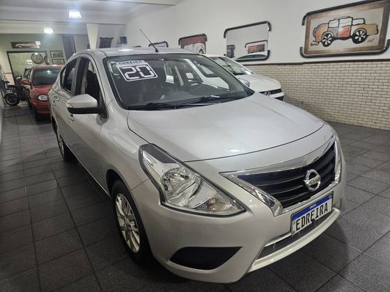NISSAN VERSA 1.6 16V FLEXSTART SV 4P XTRONIC NISSAN VERSA 1.6 16V FLEXSTART SV 4P XTRONIC